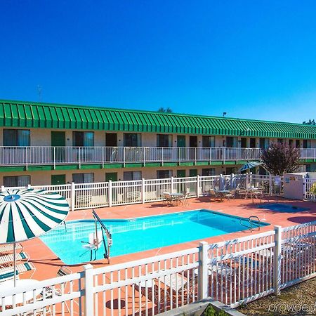University Inn Fresno Eksteriør bilde