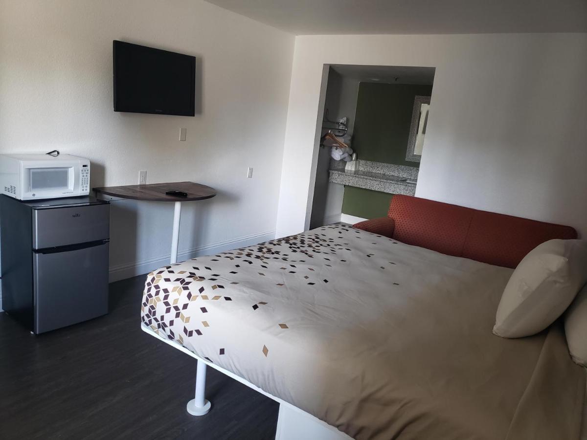 University Inn Fresno Eksteriør bilde