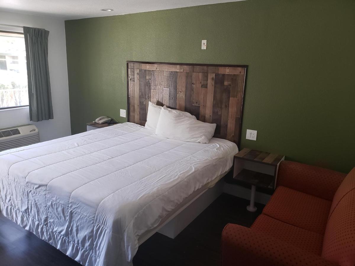 University Inn Fresno Eksteriør bilde